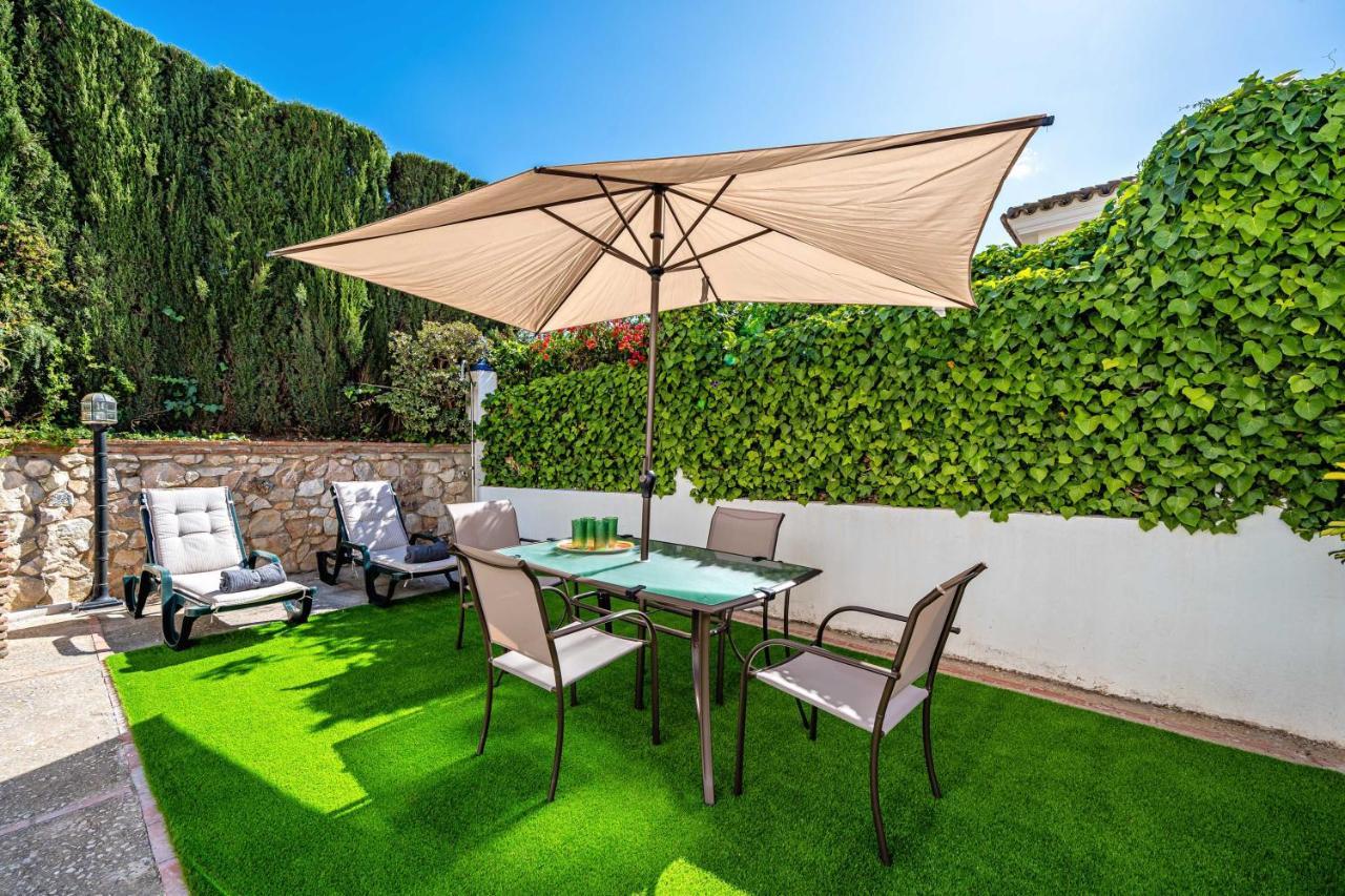 Villa Carmen Garden & Parking Benalmadena Exterior photo